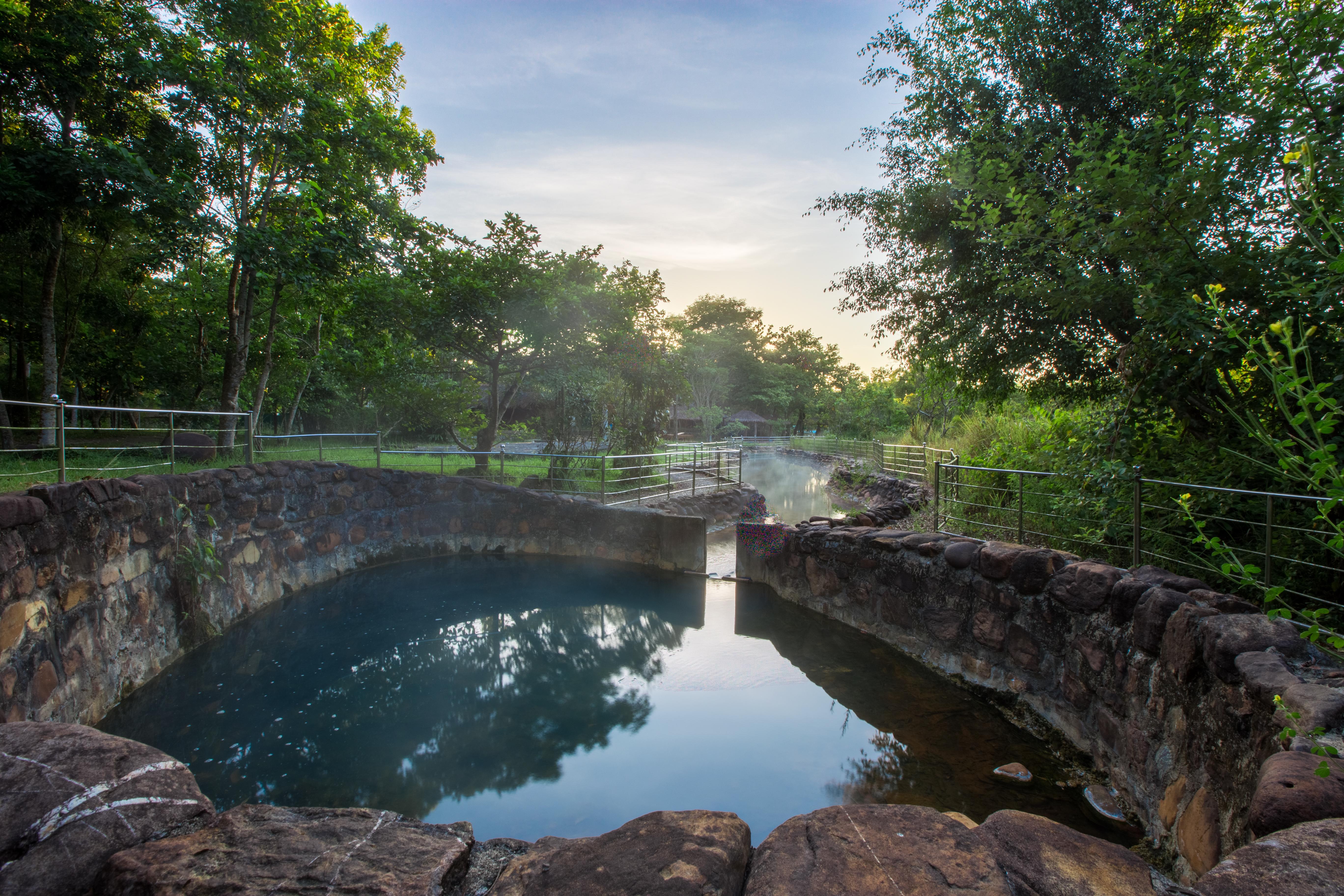 Thanh Tan Hot Springs By Fusion Hue Exteriör bild